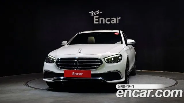 Mercedes-Benz E-Class 2023 — фото 3