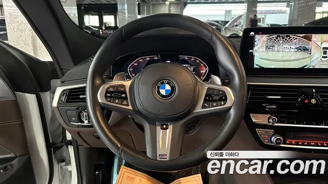BMW Gran Turismo 2022 — фото 12