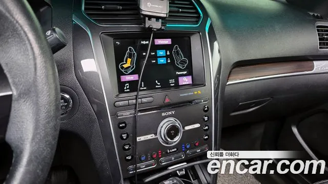 Ford Explorer 2017 — фото 15