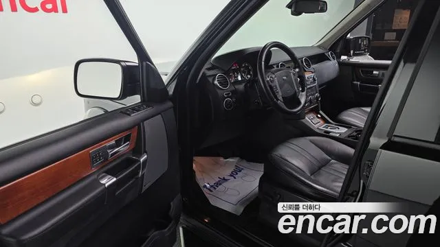 Land Rover Discovery 2013 — фото 11