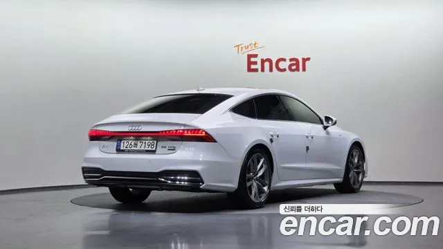 Audi A7 2021 — фото 2