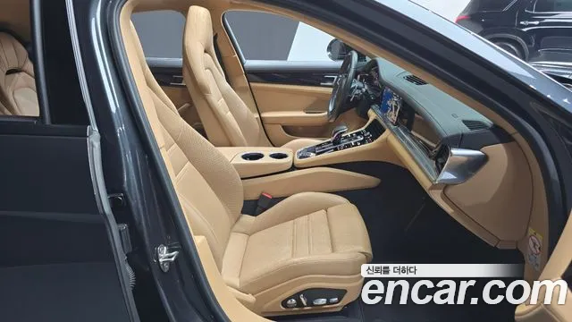 Porsche Panamera 2021 — фото 10