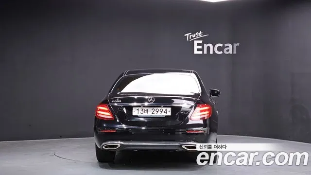 Mercedes-Benz E-Class 2019 — фото 3