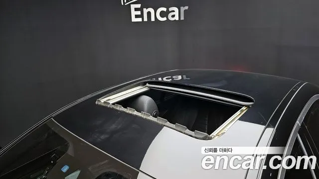 Mercedes-Benz E-Class 2019 — фото 18