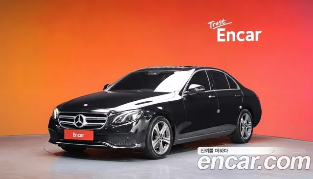Mercedes-Benz E-Class 2019 — фото 20