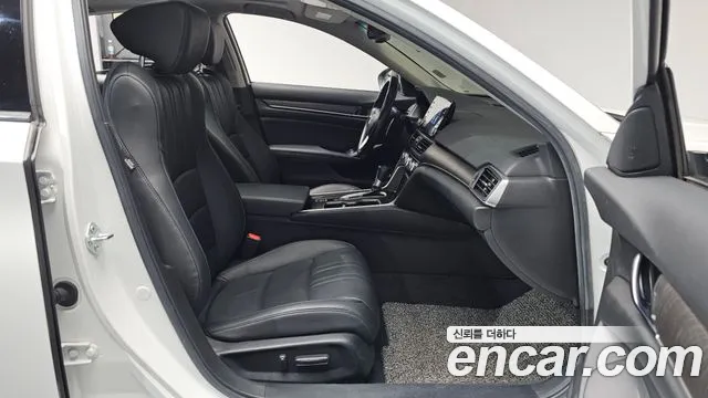 Honda Accord 2021 — фото 11