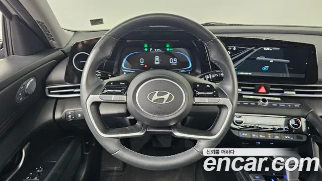 Hyundai AVANTE 2024 — фото 13