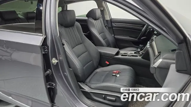 Honda Accord 2019 — фото 10