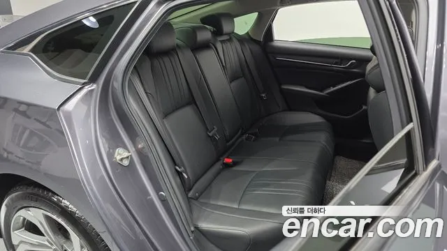 Honda Accord 2019 — фото 12