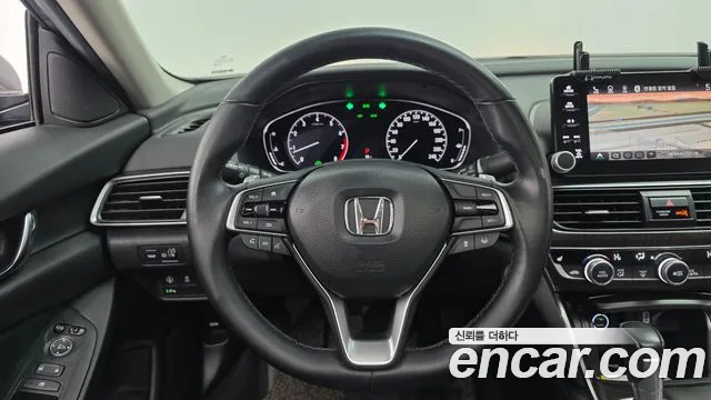 Honda Accord 2019 — фото 13
