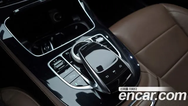 Mercedes-Benz E-Class 2018 — фото 16