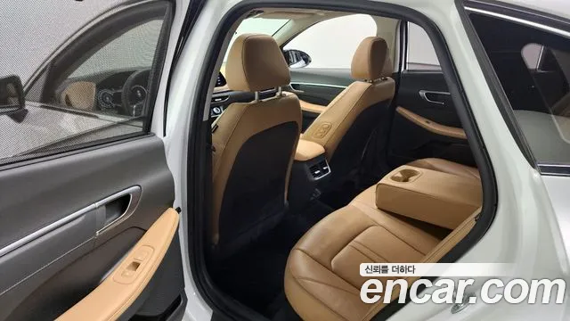 Hyundai Sonata 2020 — фото 11