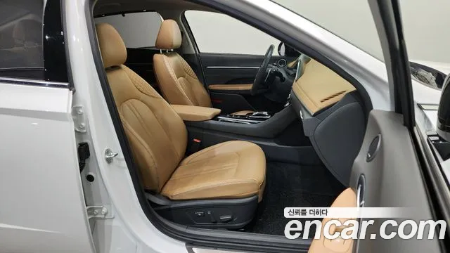 Hyundai Sonata 2020 — фото 12