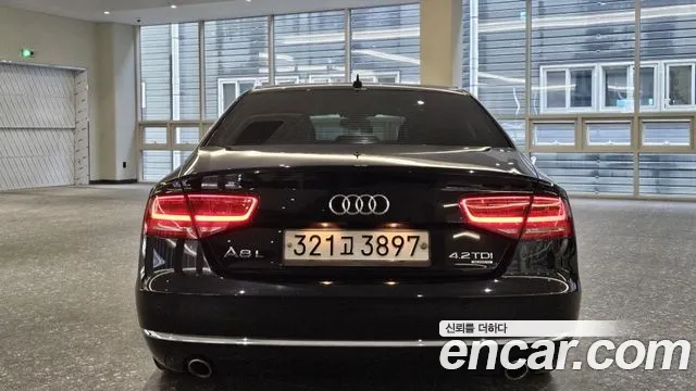 Audi A8 2014 — фото 4