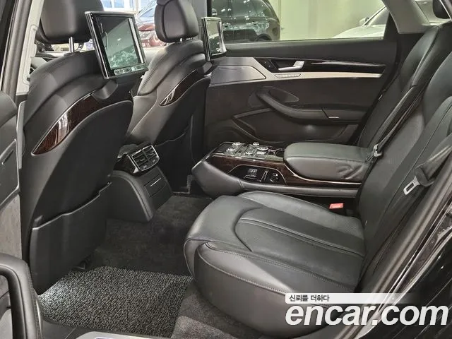 Audi A8 2014 — фото 11