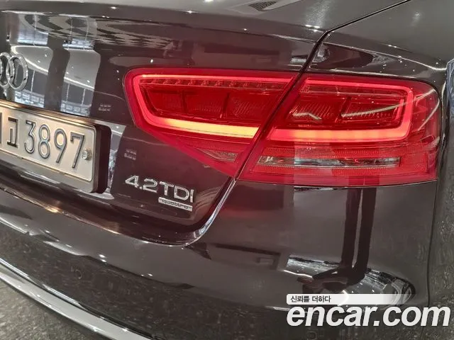 Audi A8 2014 — фото 14