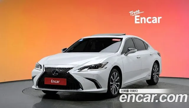 Lexus ES 2019 — фото 20
