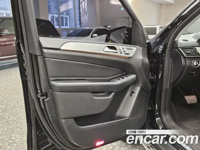 Mercedes-Benz GLE-Class 2018 — фото 11