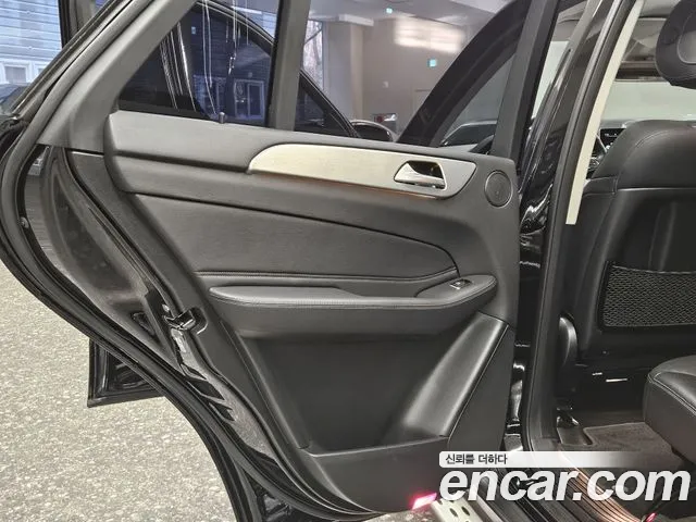 Mercedes-Benz GLE-Class 2018 — фото 13