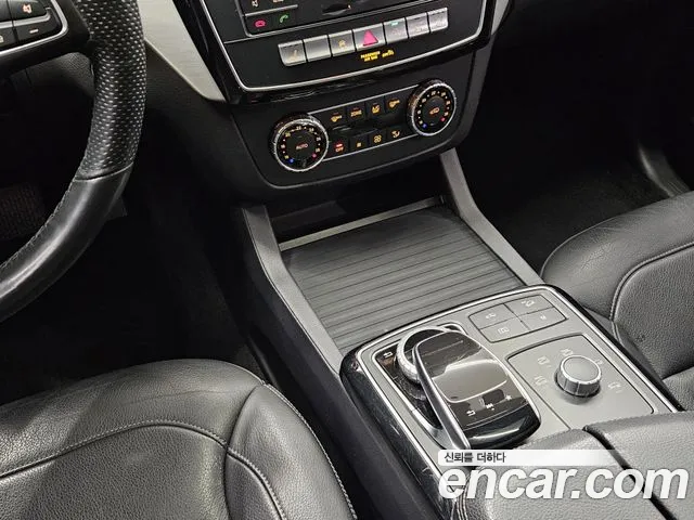 Mercedes-Benz GLE-Class 2018 — фото 15