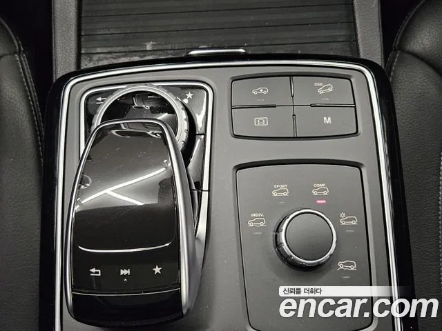 Mercedes-Benz GLE-Class 2018 — фото 16