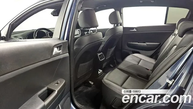 Kia Sportage 2021 — фото 12