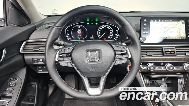 Honda Accord 2019 — фото 13