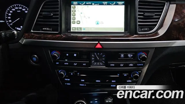 Hyundai Genesis 2015 — фото 17