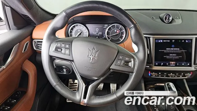 Maserati Levante 2022 — фото 13