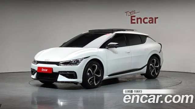 Kia EV6 2022 — фото 1
