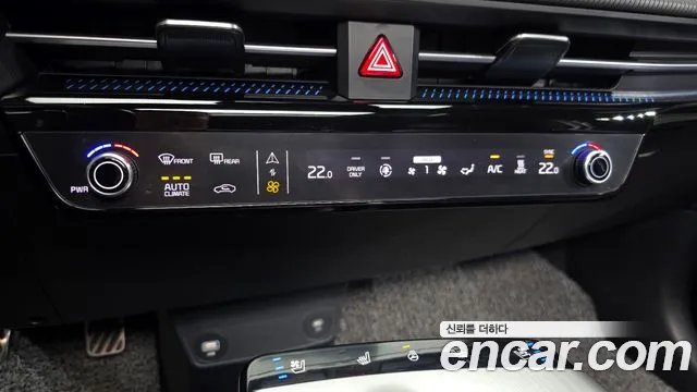Kia EV6 2022 — фото 16