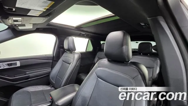 Ford Explorer 2020 — фото 11