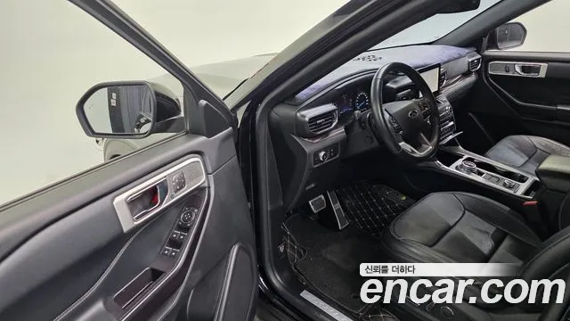 Ford Explorer 2020 — фото 12