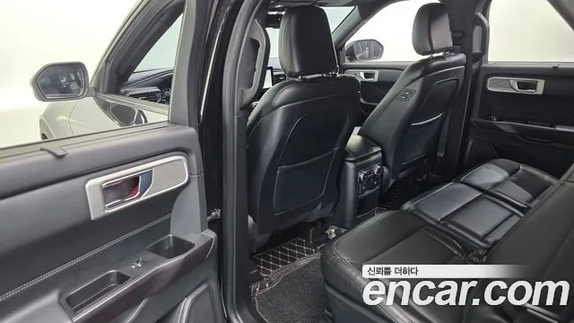 Ford Explorer 2020 — фото 17