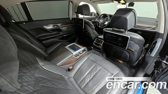 BMW 7-Series 2016 — фото 12