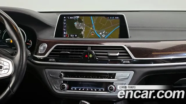 BMW 7-Series 2016 — фото 14