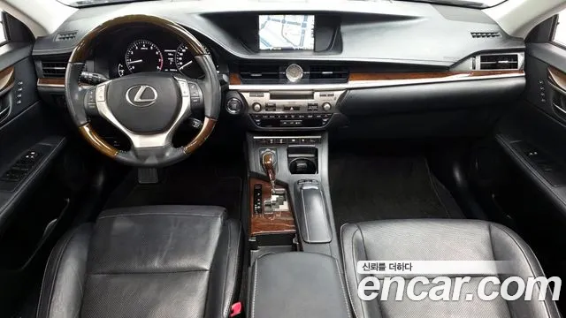 Lexus ES 2014 — фото 7