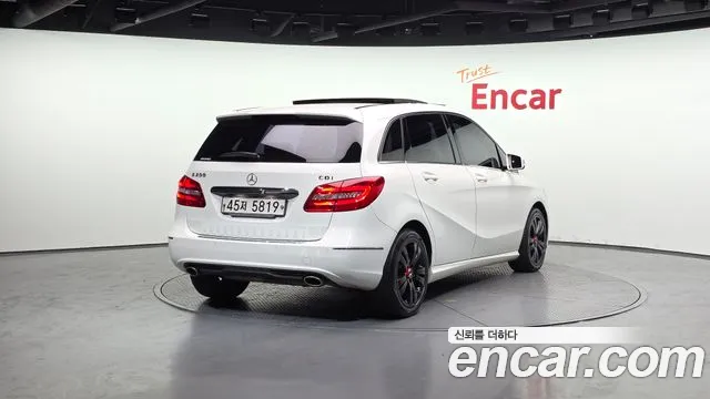 Mercedes-Benz B-Class 2013 — фото 2
