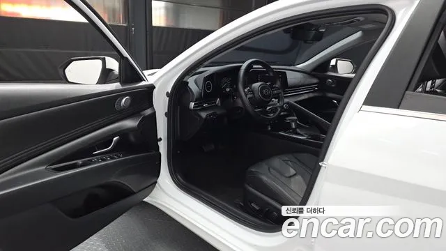 Hyundai AVANTE 2021 — фото 10