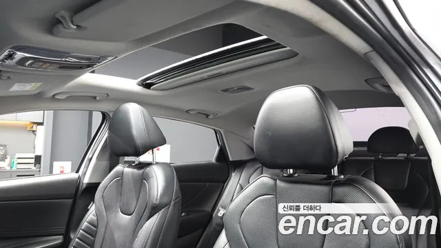 Hyundai AVANTE 2021 — фото 18