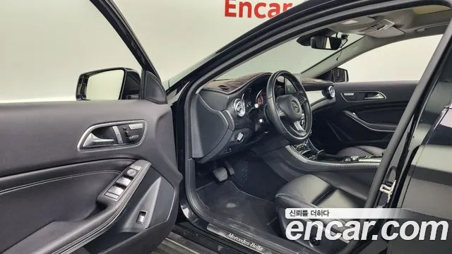 Mercedes-Benz GLA-Class 2016 — фото 10