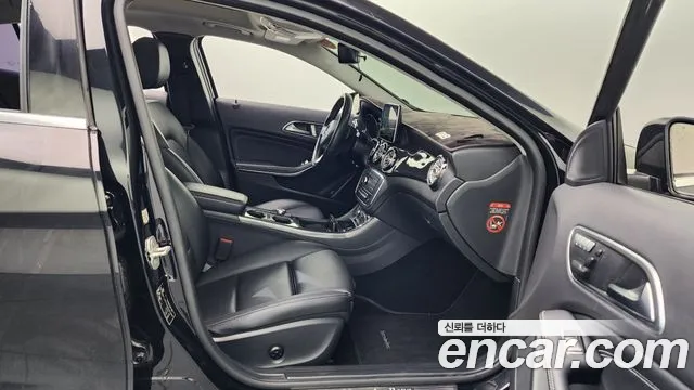 Mercedes-Benz GLA-Class 2016 — фото 11