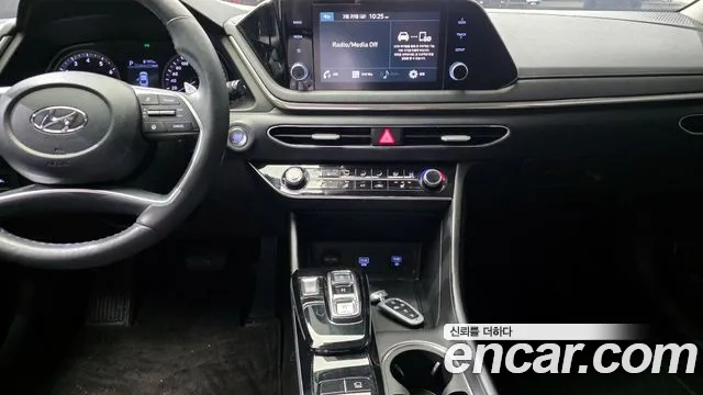 Hyundai Sonata 2021 — фото 20