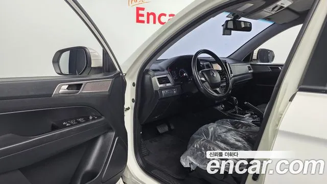 KG_Mobility_Ssangyong Rexton 2018 — фото 10