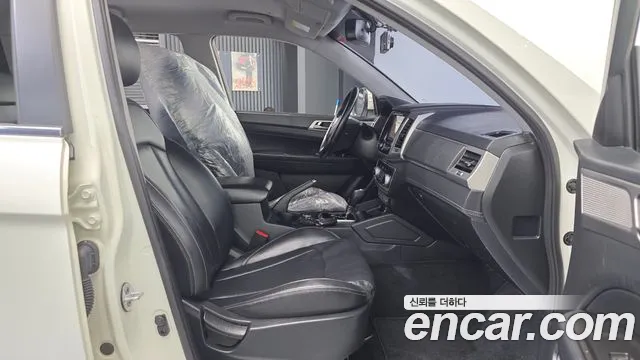 KG_Mobility_Ssangyong Rexton 2018 — фото 11