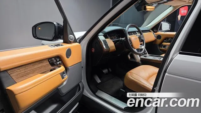 Land Rover Range Rover 2022 — фото 10