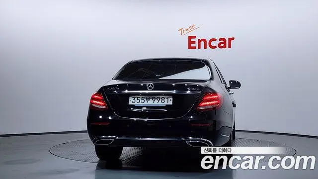 Mercedes-Benz E-Class 2020 — фото 4