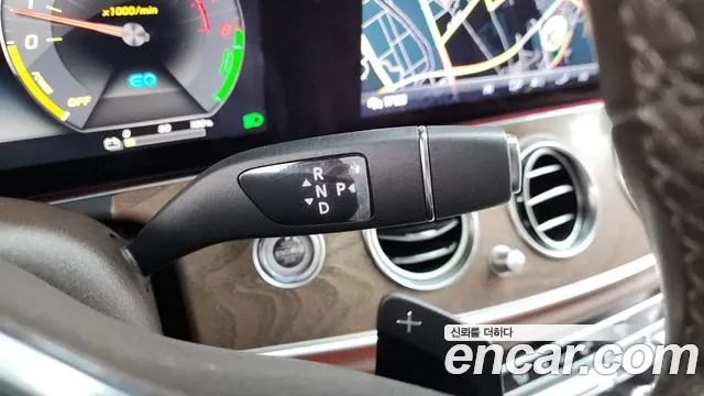 Mercedes-Benz E-Class 2020 — фото 9