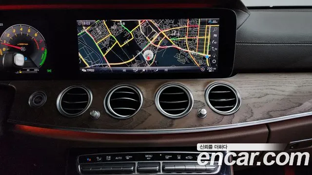 Mercedes-Benz E-Class 2020 — фото 14