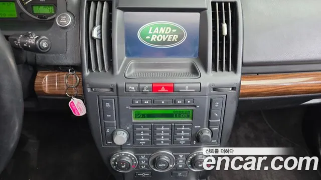 Land Rover Freelander 2010 — фото 16